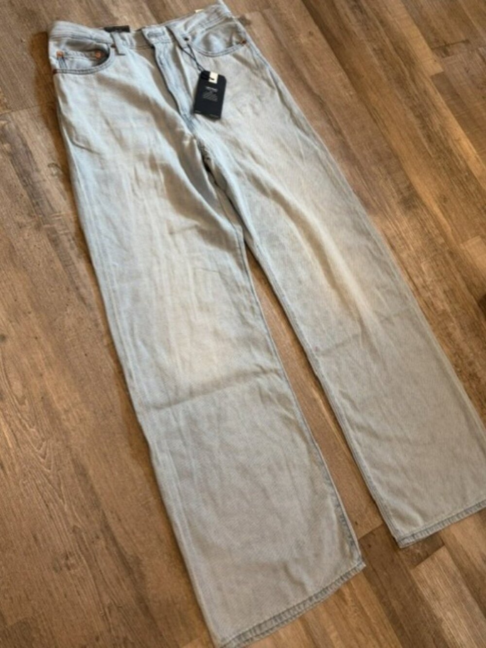 Levi’s Premium Women’s Wide-Leg High Rise Light Wash Linen Denim Jeans 29x34